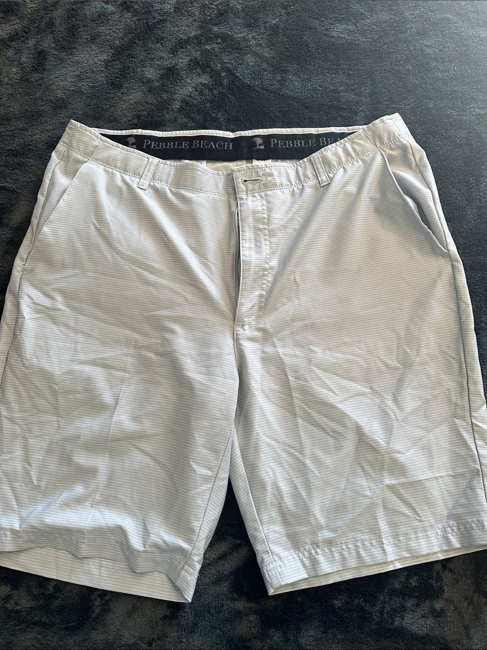 Pebble Beach Men's Light Gray Pinstripe Golf Shorts
